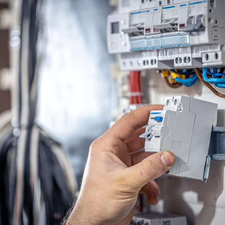 Ihr Elektroinstallation aus einer Hand
